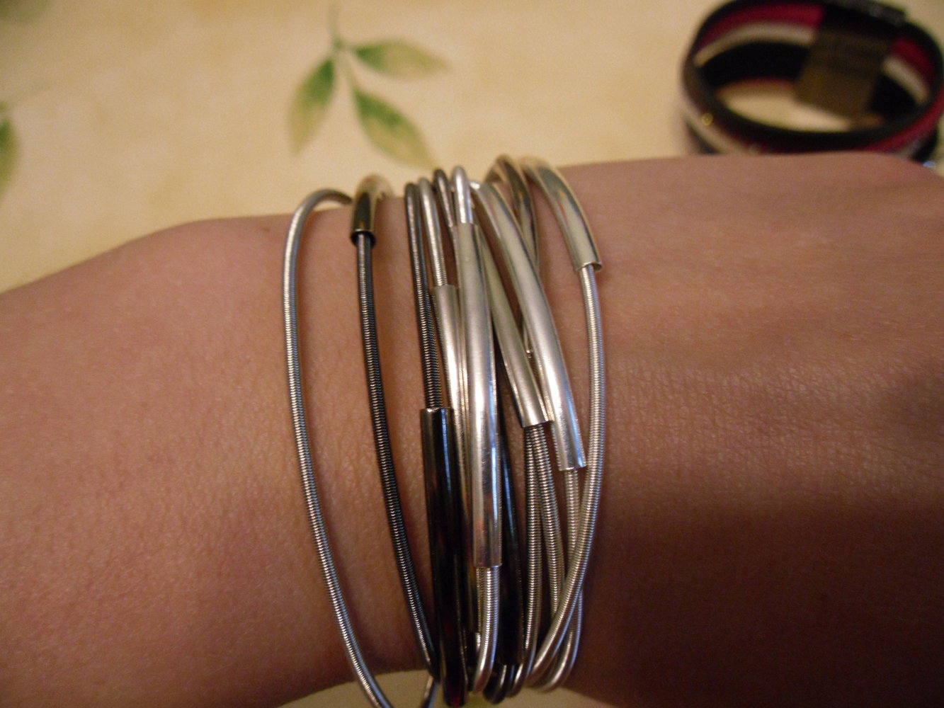 verschiedene Armbänder