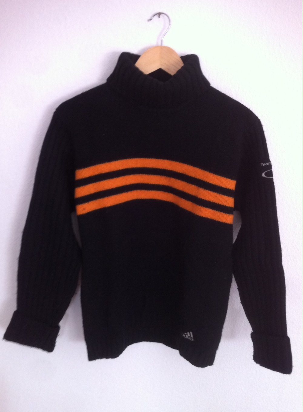 Strickpullover Rollkragen schwarz Adidas Streifen orange gestrickt Pulli  Pullover locker bequem warm oversize Herbst Winter :: Kleiderkorb.ch