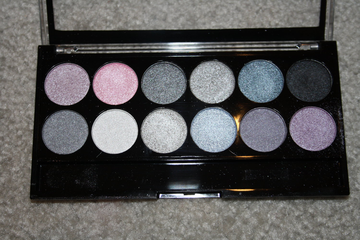 * Lidschatten Palette MUA