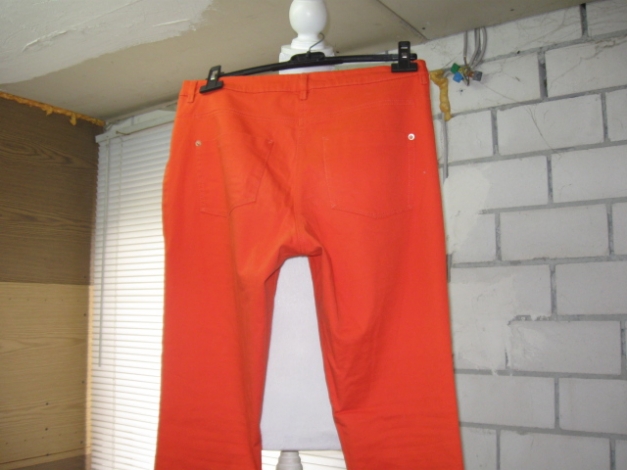 *** Knallig ~ Orange ~ Jeans ~ Röhre ***