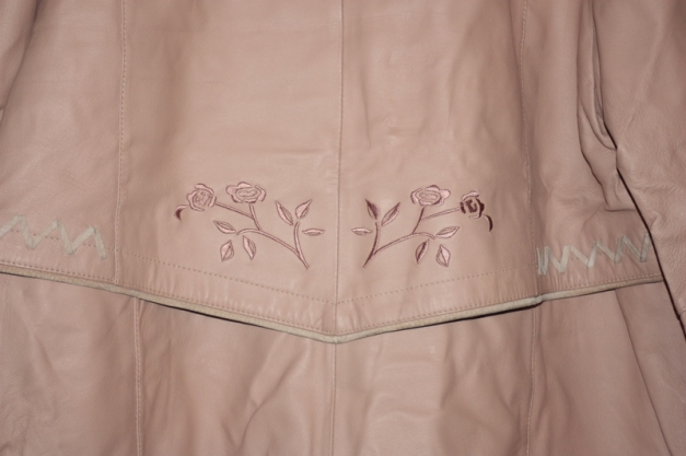 Echte Lederjacke mit Applikationen, Gr. 46, leichtes rosa