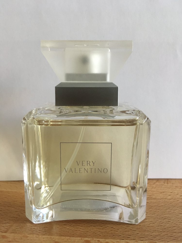 Very Valentino Eau de Parfum Spray 100ml Damenparfum :: Kleiderkorb.ch