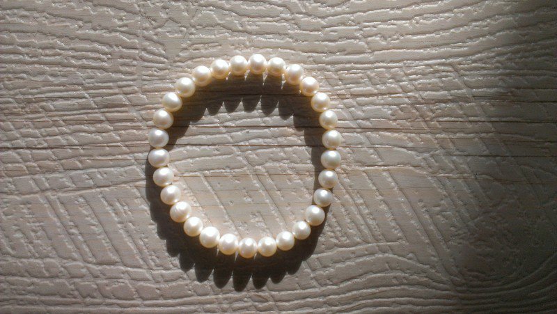 2 Perlenarmbänder mit Gummizug