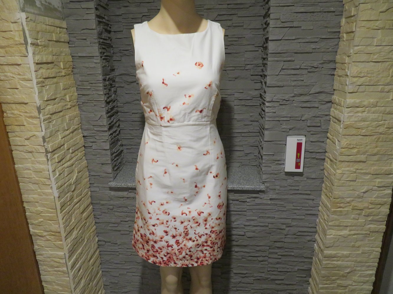 Damen Sommer Etui Kleid Größe XS/S von Orsay (Nr32) :: Kleiderkorb.ch