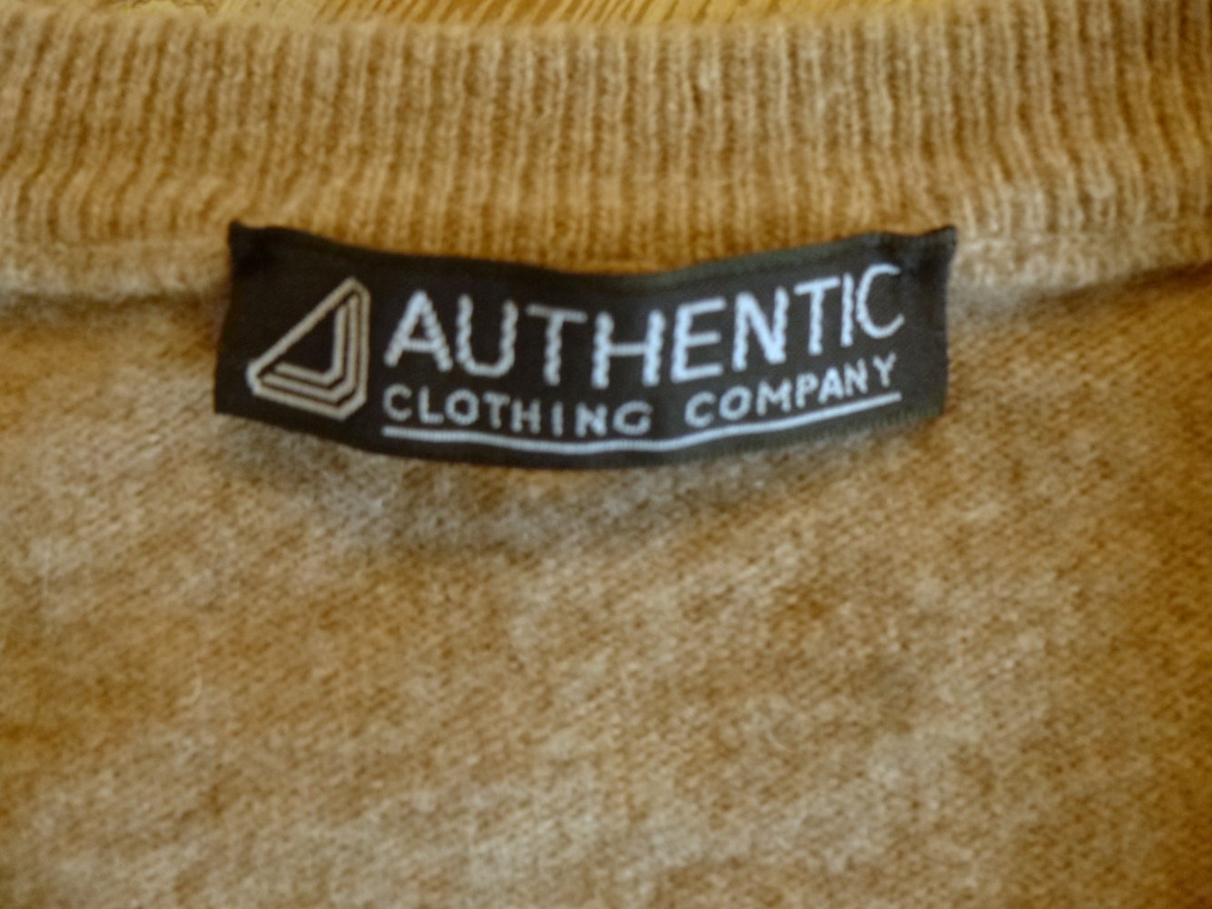  Authentic Clothing Company Langarm-Pullover beige/hellbraun 80% Schurwolle