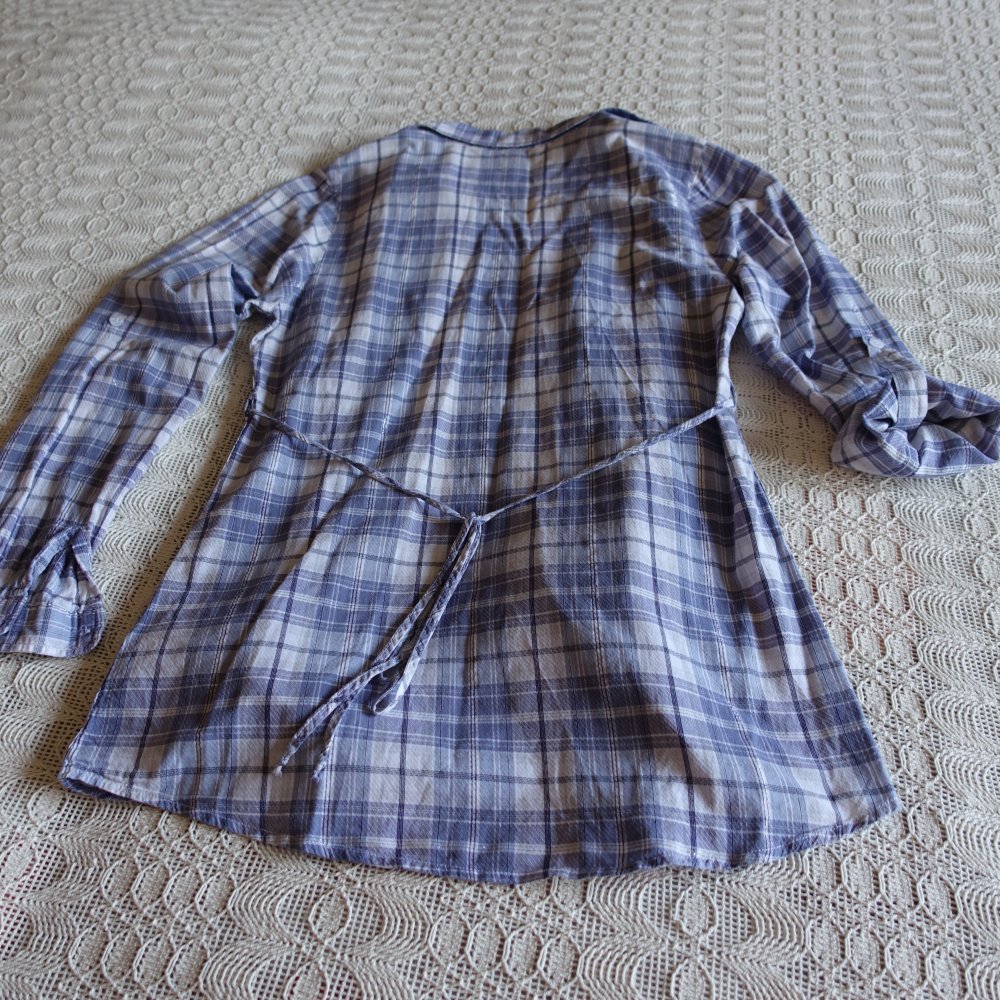 Vintage - Bluse - Longbluse, Gr. S bzw. ca. Gr. 36, lila/weiß/silber, kariert, Amisu
